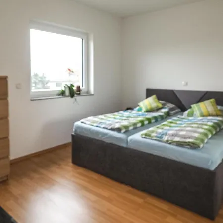 1 Bedroom Lovely In Kelberg Rothenbach شقة