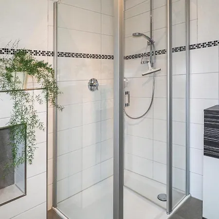 1 Bedroom Lovely In Kelberg Rothenbach شقة